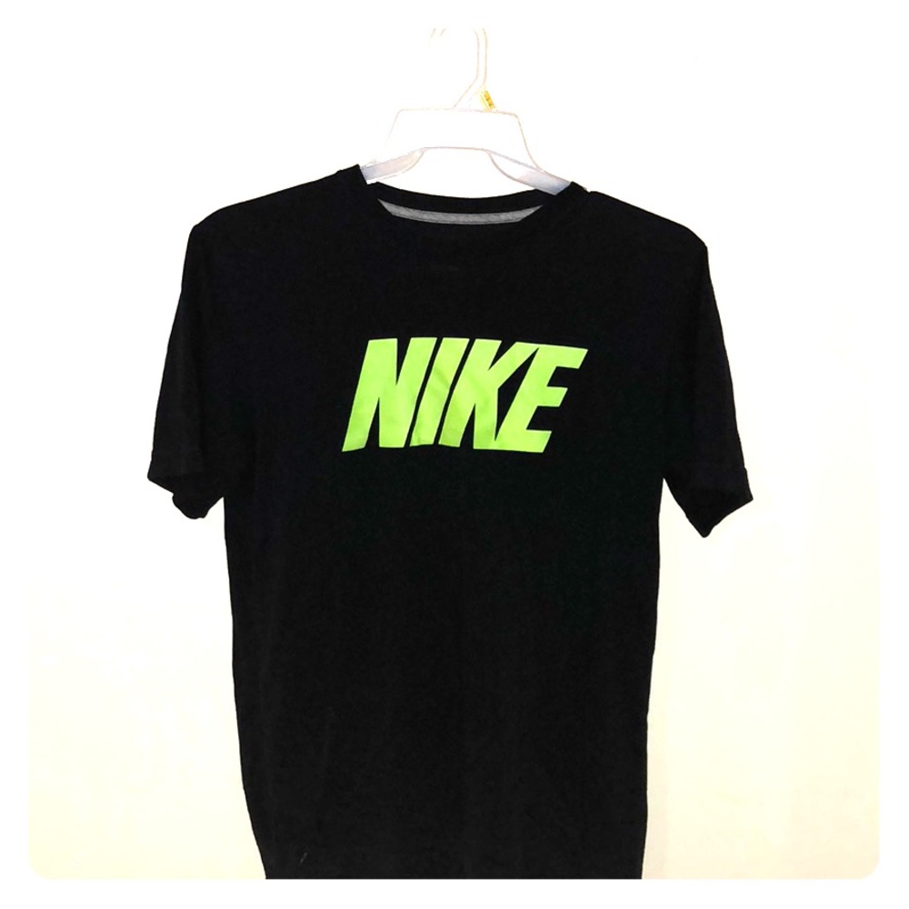 Nike T-Shirt